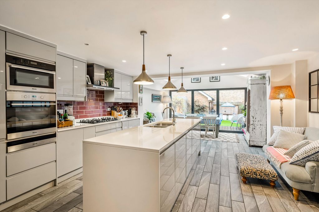 Property photo 1 of 22 Image