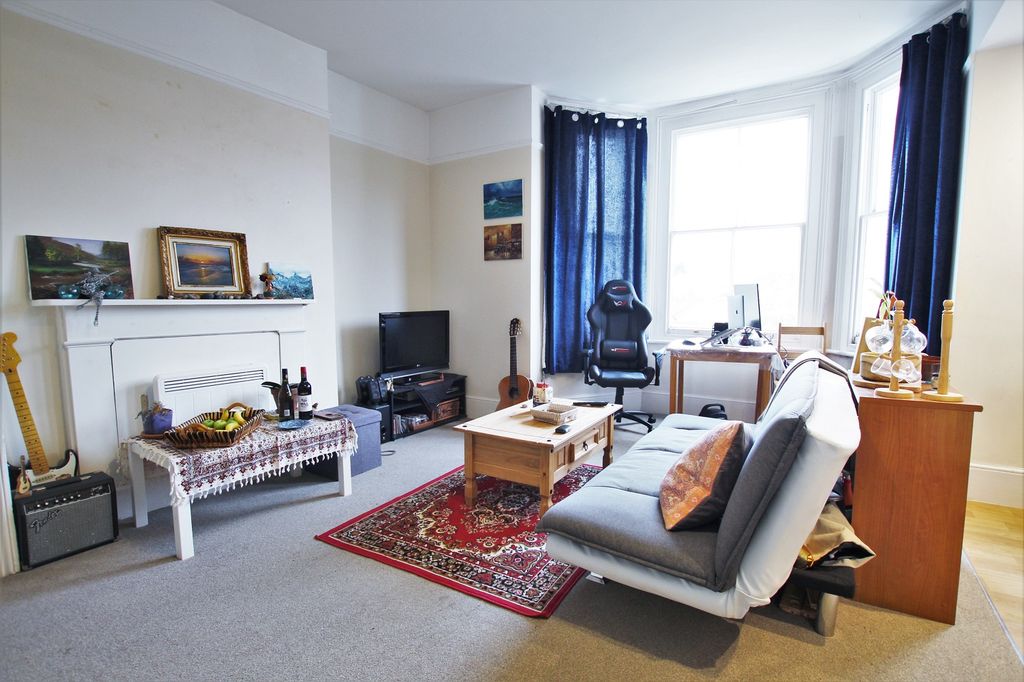 Property photo 2 of 5