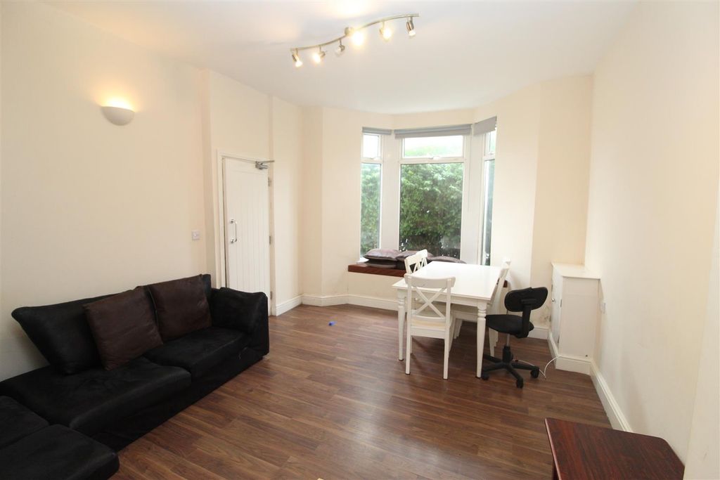 Property photo 2 of 20 Img_9928.Jpg