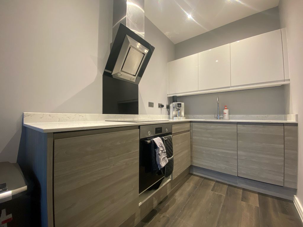 Property photo 2 of 6 Kitchen