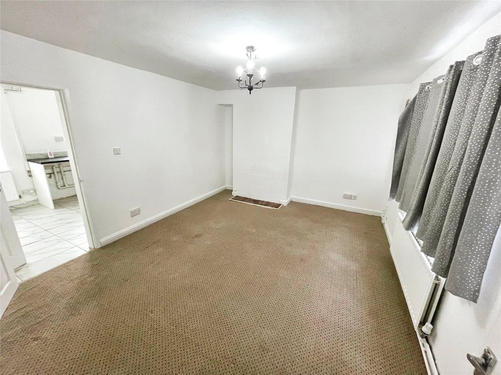 Property photo 2 of 10 Living Room