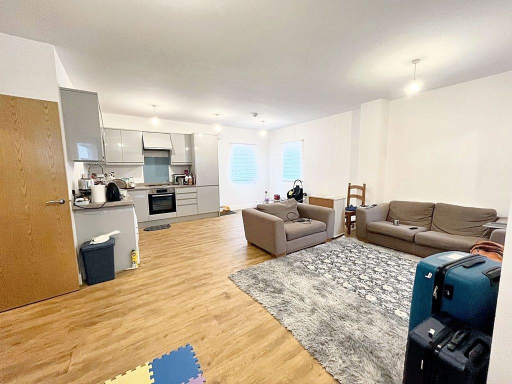 Property photo 2 of 7