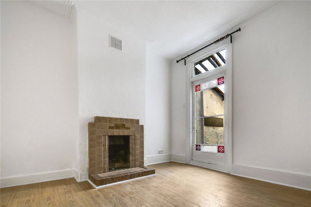 Property photo 2 of 7 Picture No. 05