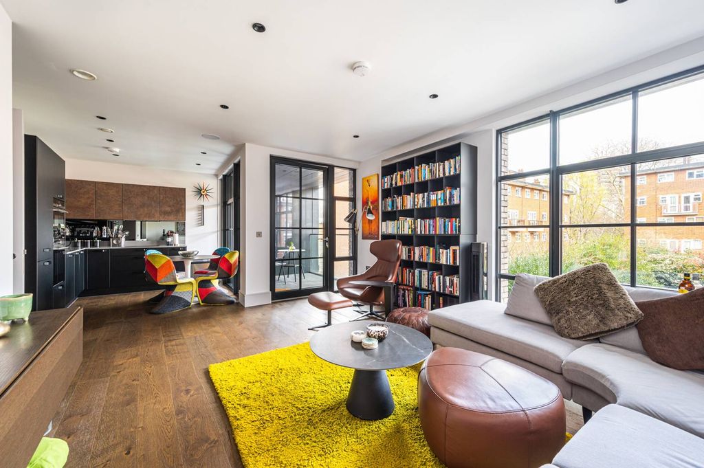 Property photo 1 of 11