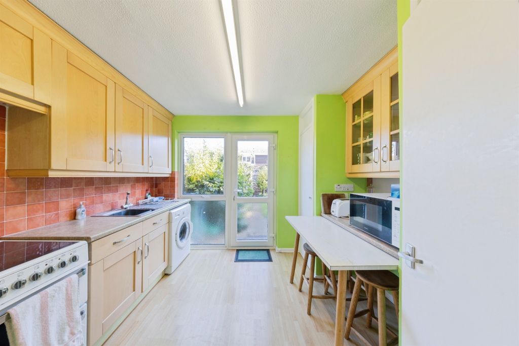 Property photo 2 of 20