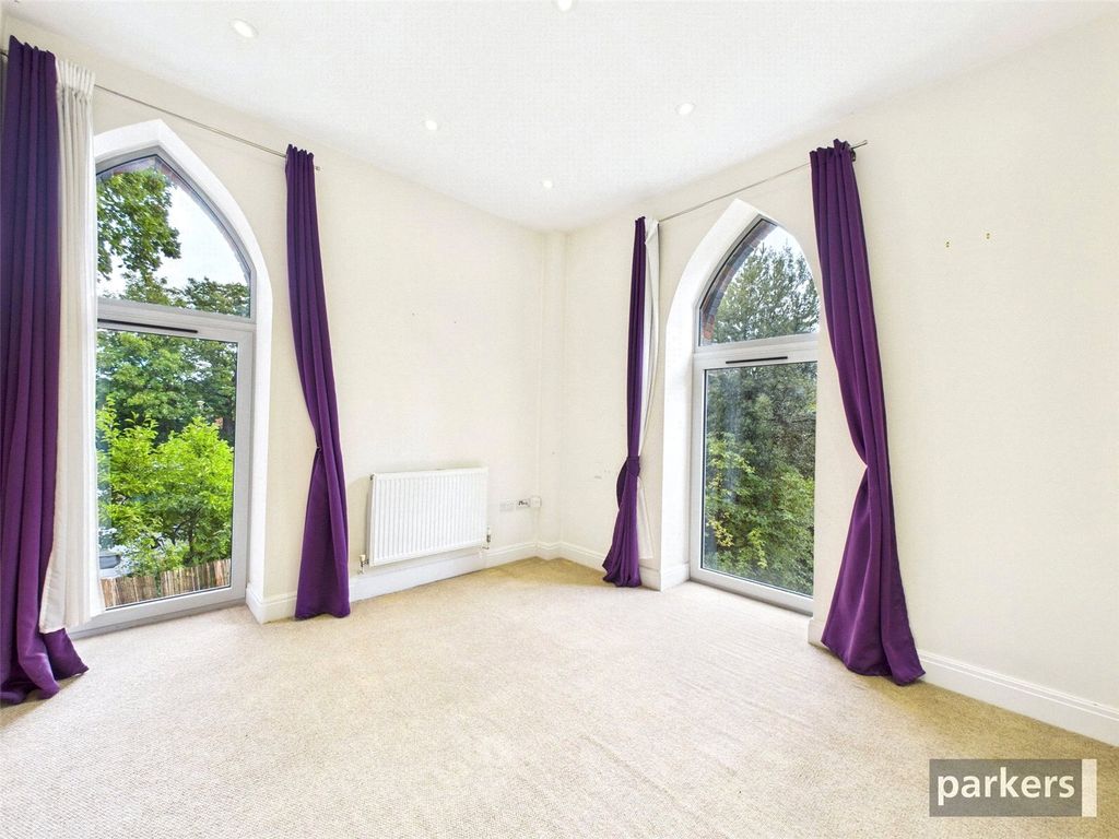 Property photo 2 of 13 Picture No. 01