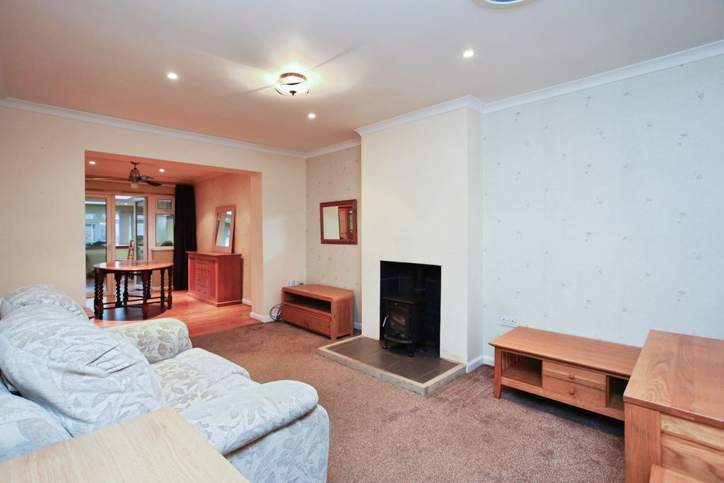 Property photo 2 of 20 Pbox-Img.Jpg