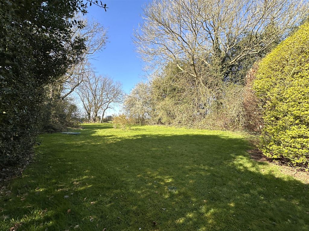 Property photo 3 of 40 Private Rear Garden 489