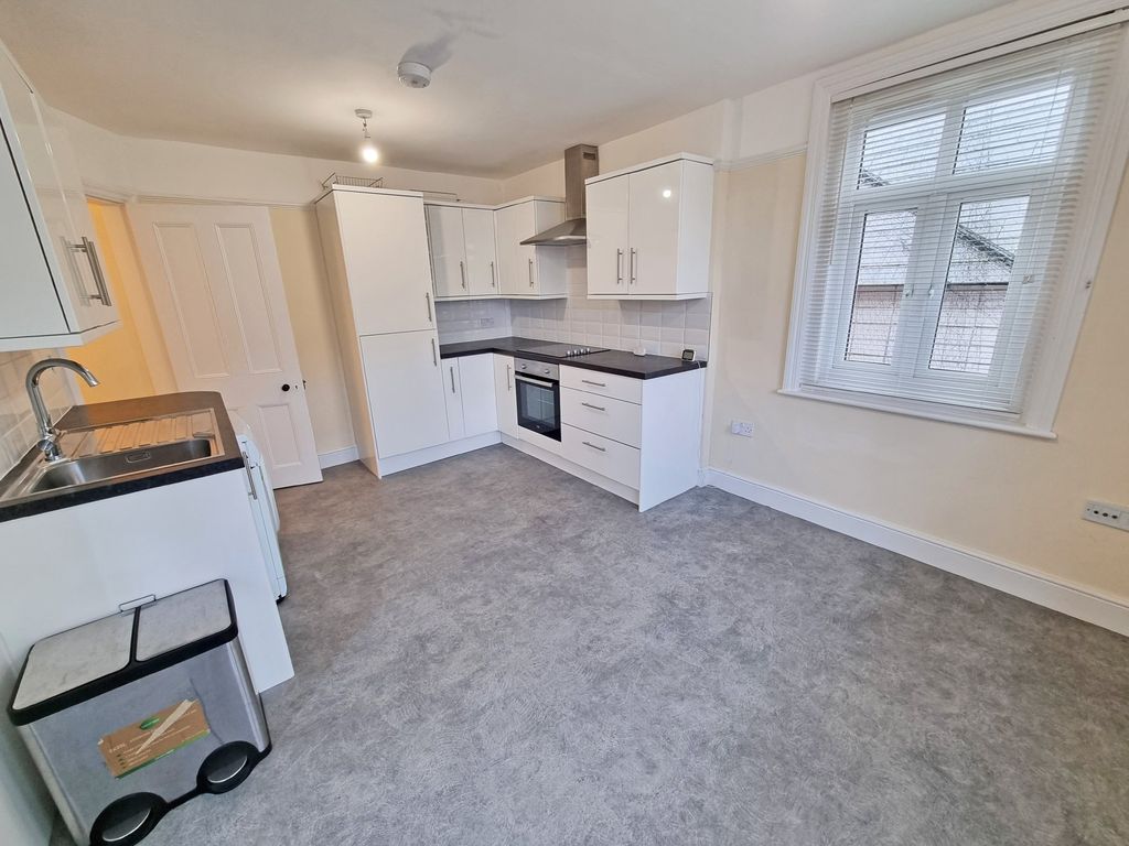 Property photo 1 of 5 Kitchen/Dining Room