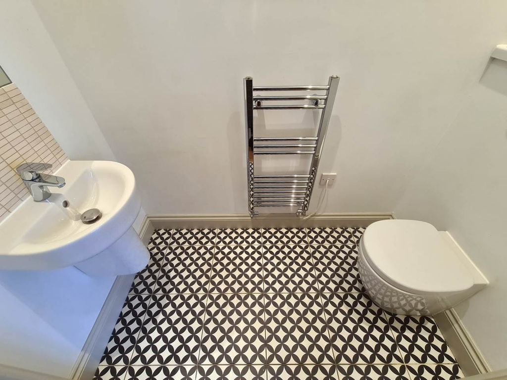 Property photo 2 of 17 Living Room