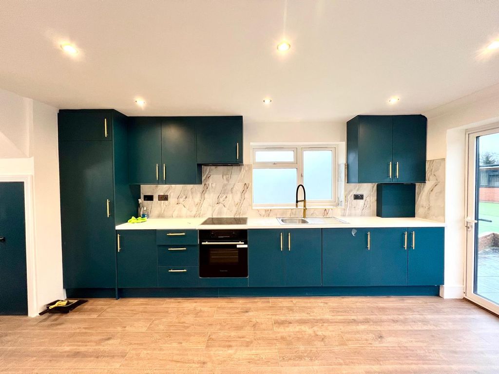 Property photo 3 of 26