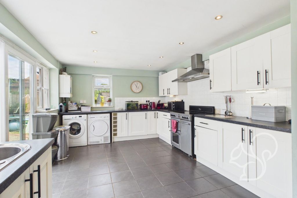 Property photo 2 of 23 Cam01659G0-Pr0528-Still008.Jpg