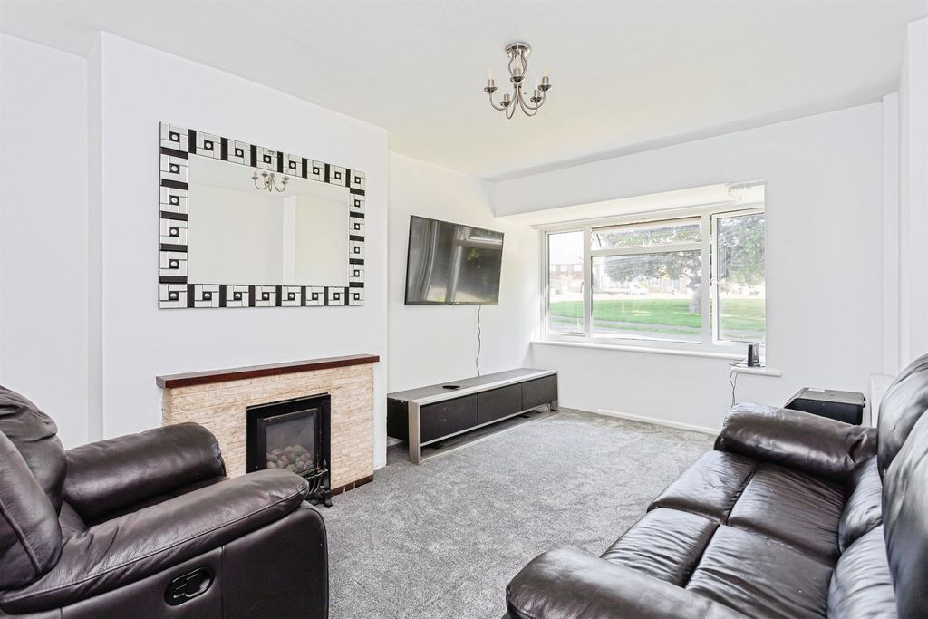 Property photo 3 of 22 Living Room