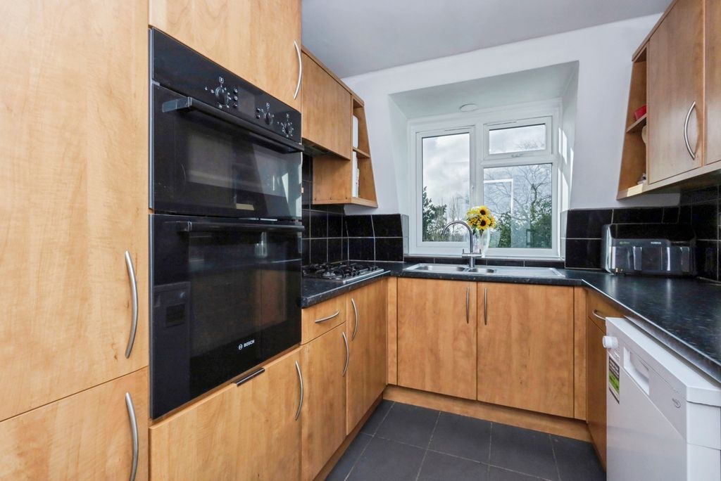 Property photo 3 of 15 Pbox-Img.Jpg