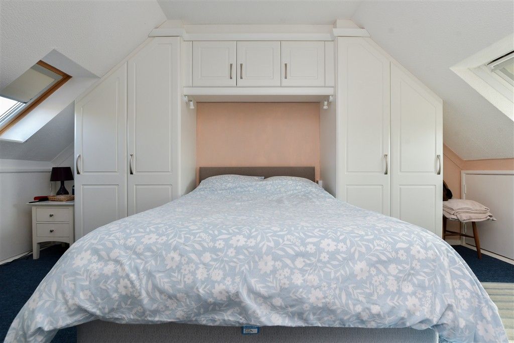 Property photo 3 of 11 Bedroom 1