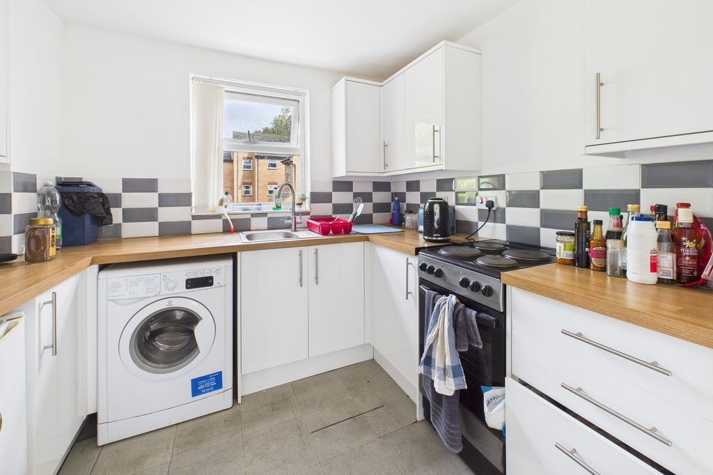 Property photo 2 of 8 Cam02545G0-Pr0478-Still006
