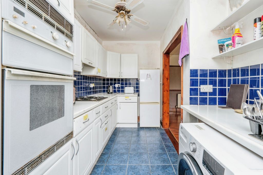 Property photo 2 of 22 Kitchen