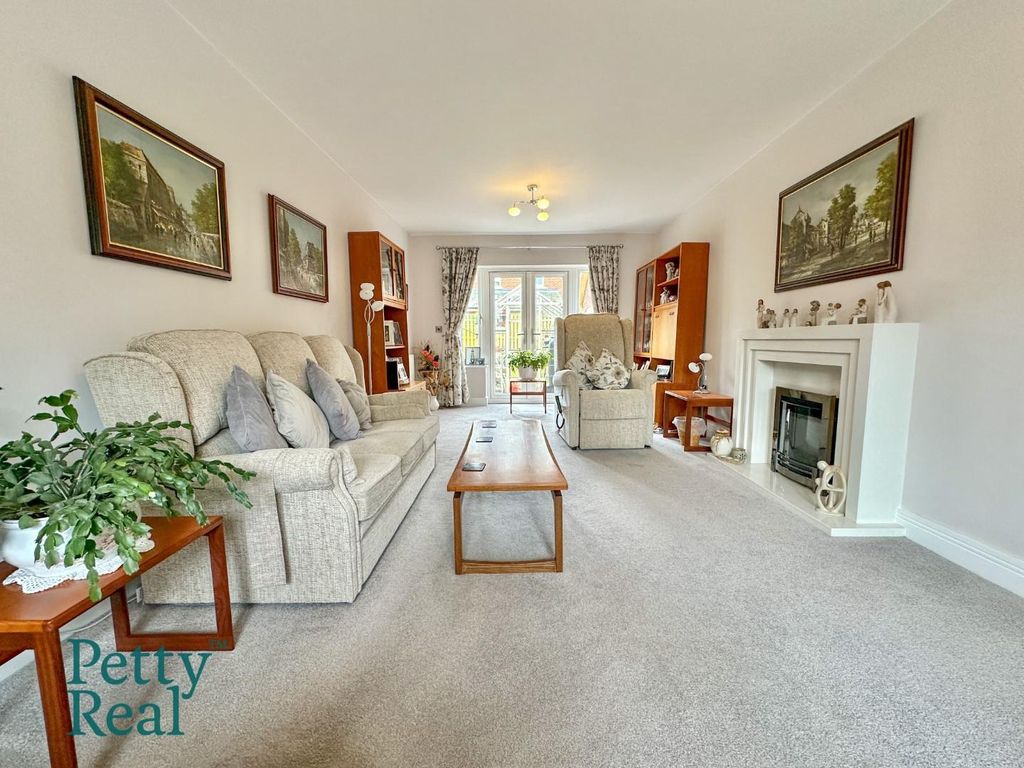 Property photo 2 of 25 2E909797-B3B1-4673-86E9-B69Ac08F04C3.Jpeg