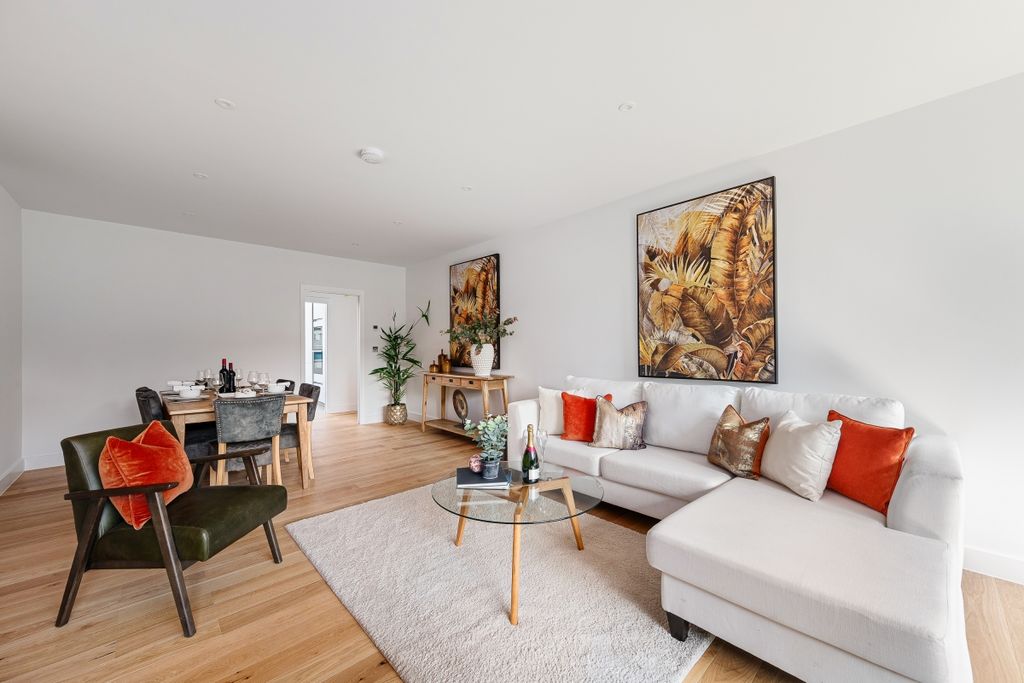 Property photo 2 of 17 094A0168