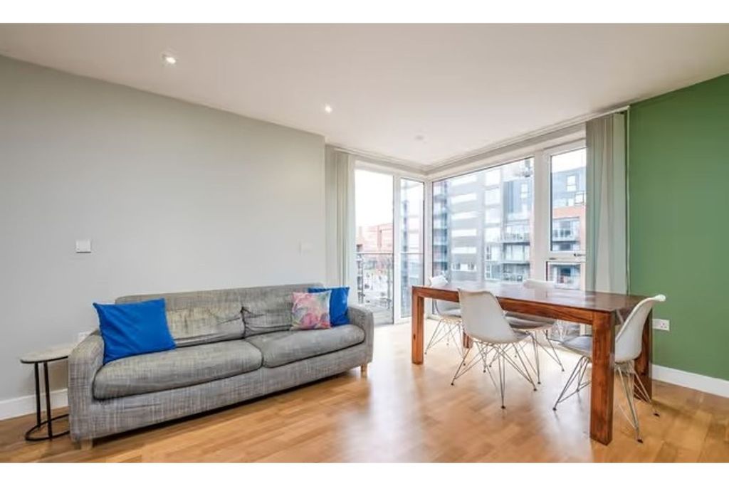 Property photo 2 of 14 Open Plan Living