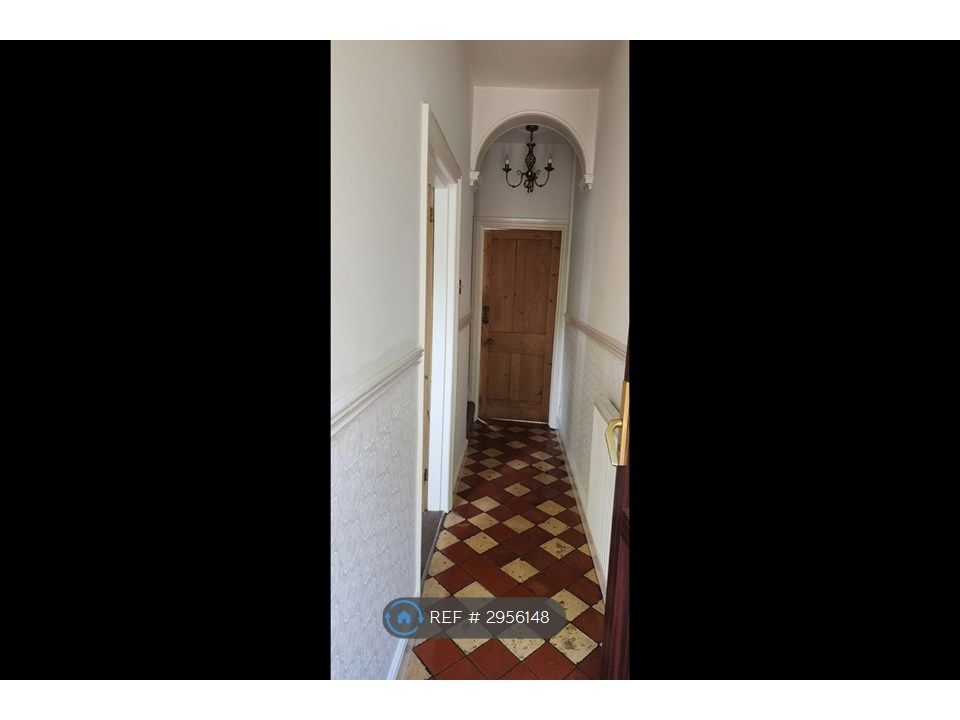 Property photo 3 of 20 Hallway