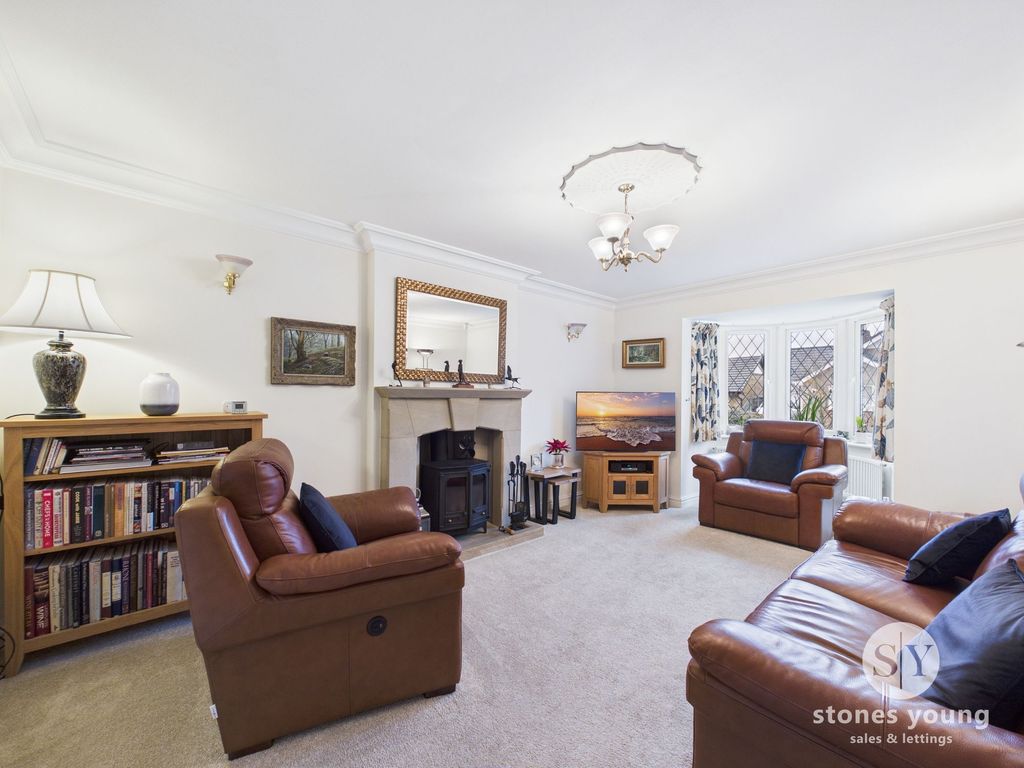 Property photo 2 of 27