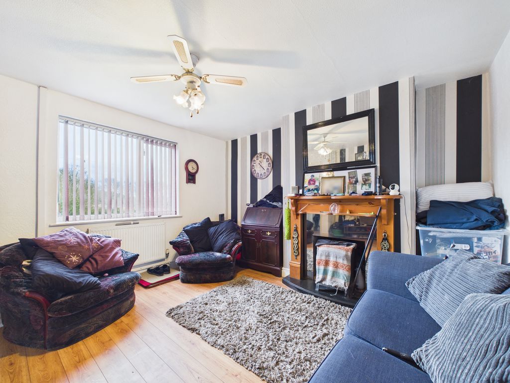 Property photo 3 of 16 Photo 4