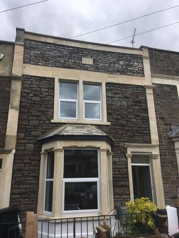 Property photo 1 of 9 Front