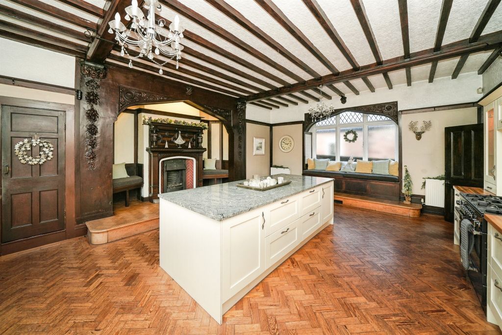 Property photo 2 of 29