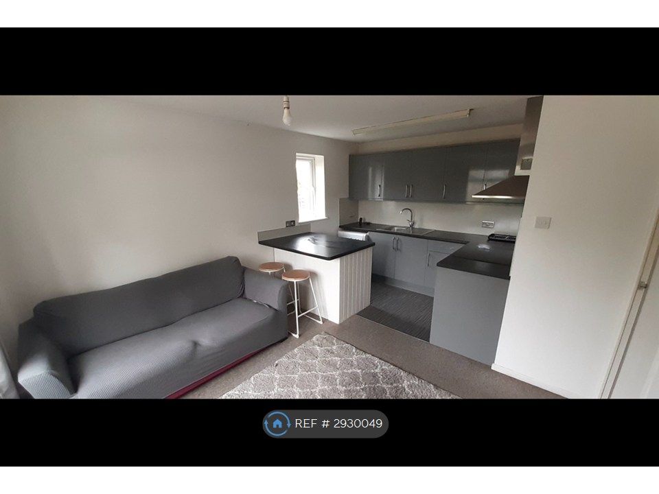 Property photo 1 of 8 Lounge And Kitchen