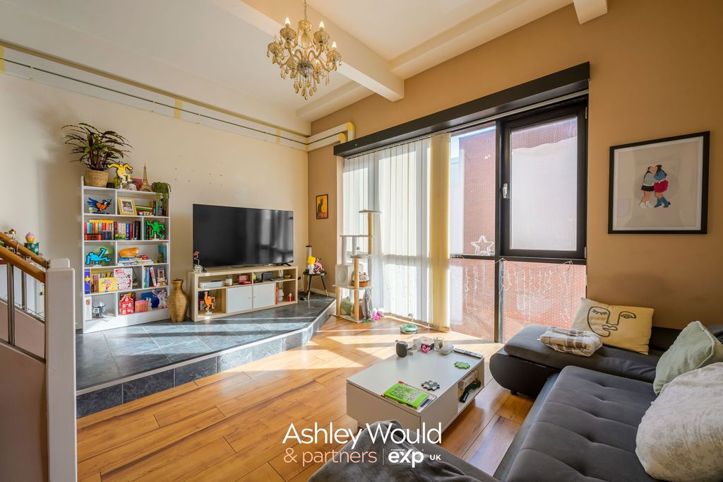 Property photo 3 of 15