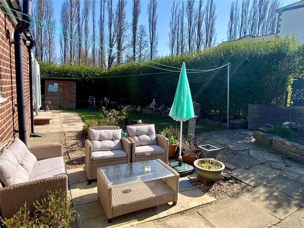Property photo 2 of 11 Picture No. 17