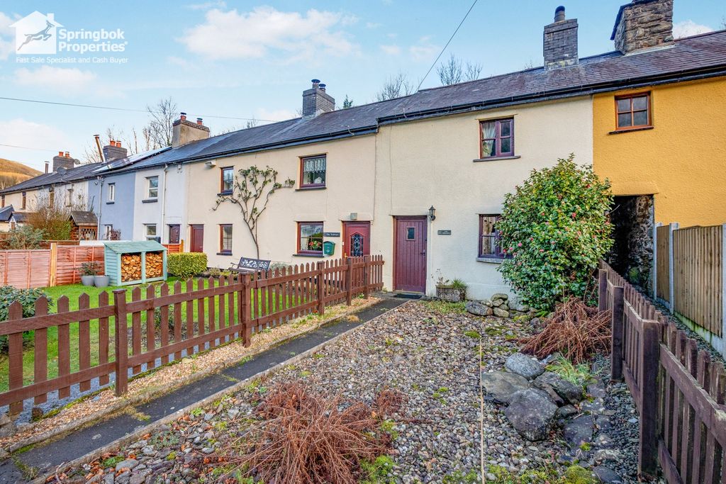 Property photo 1 of 12 Front View