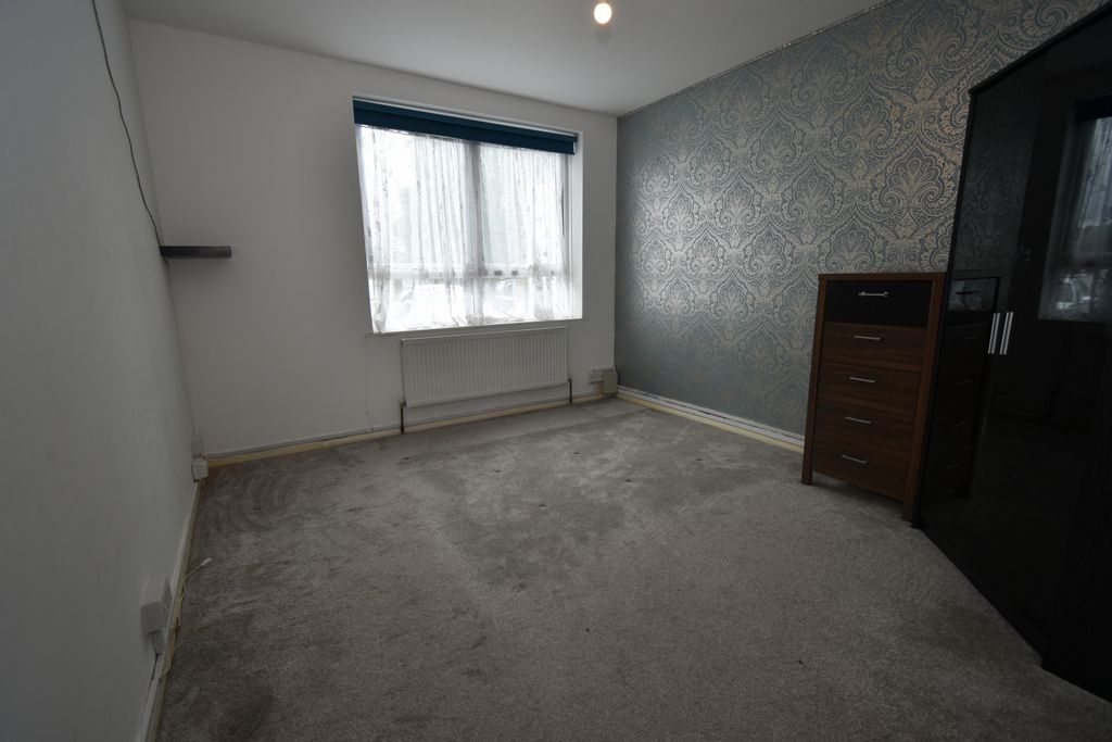 Property photo 3 of 6 Gallery