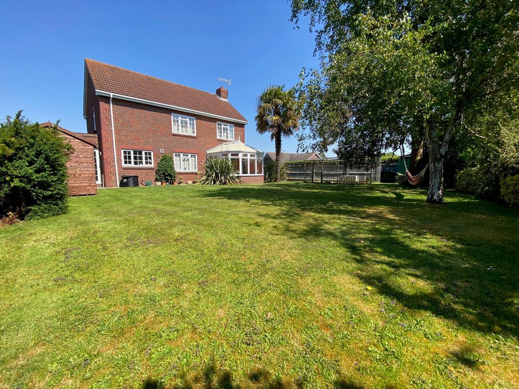 Property photo 2 of 23