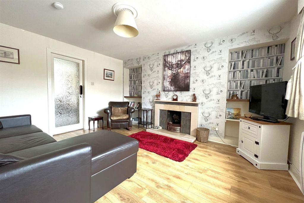 Property photo 3 of 23