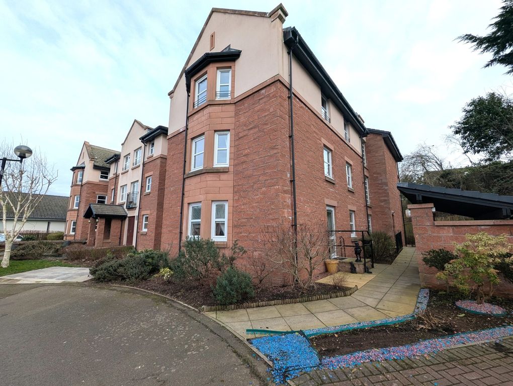 Property photo 2 of 18