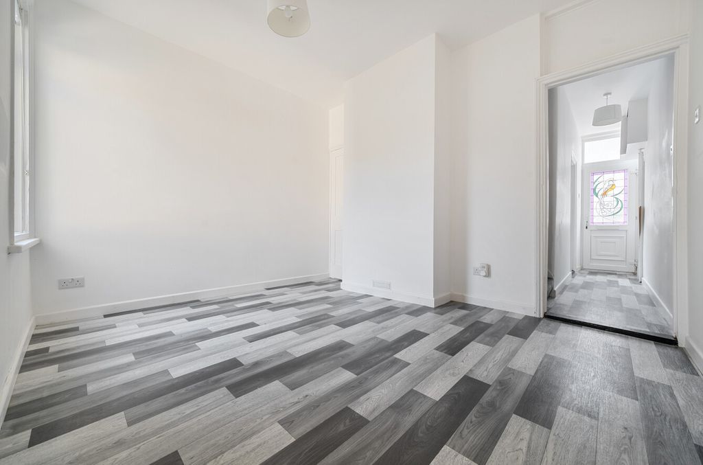 Property photo 3 of 12 1340234-24-68A8B9...