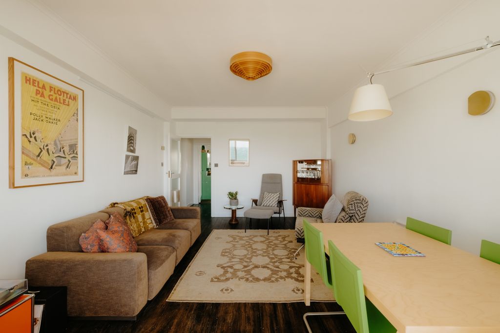 Property photo 3 of 29 Croft-Stleonards-Marinecourt-Interior-30
