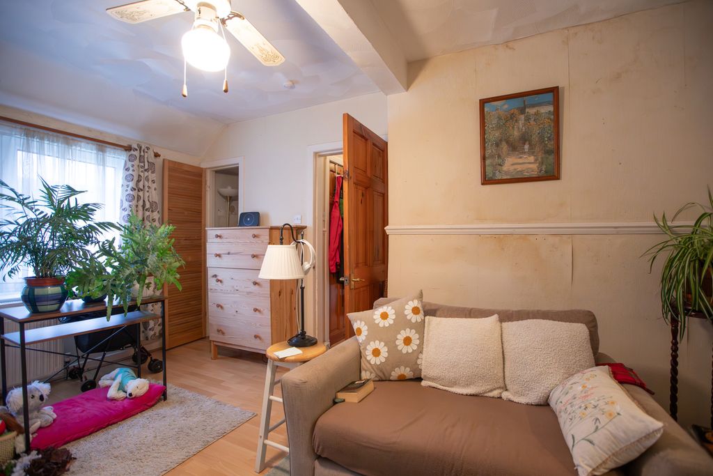 Property photo 3 of 26