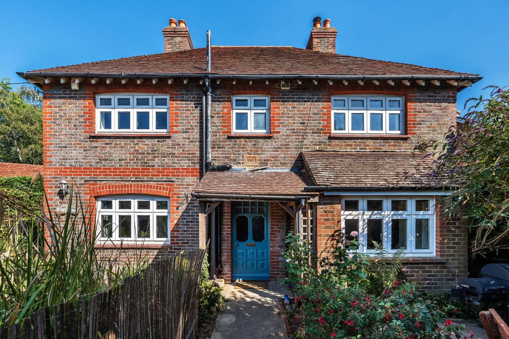 Property photo 1 of 32