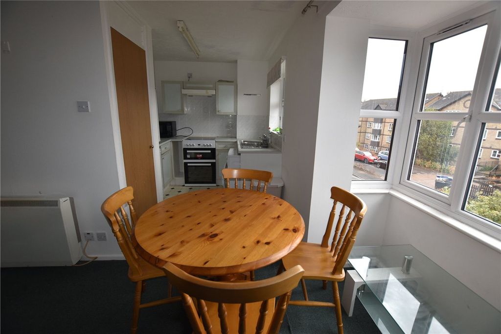Property photo 3 of 9 Picture No. 06