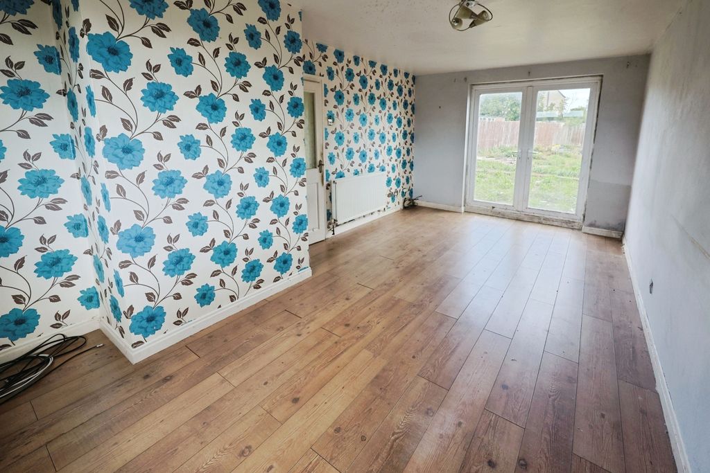 Property photo 2 of 11 Pbox-Img.Jpg