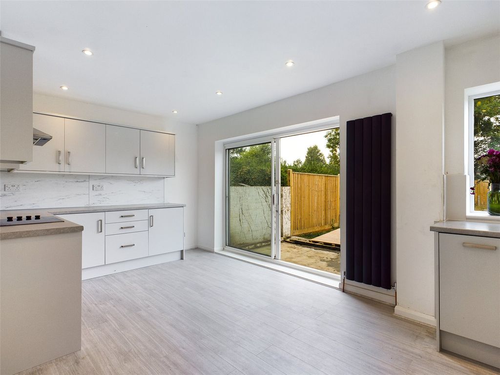 Property photo 2 of 12 Picture No. 08