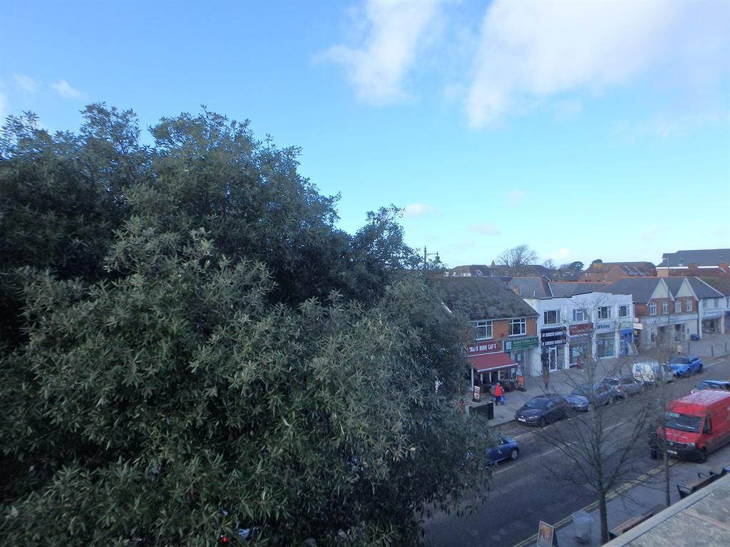 Property photo 3 of 7 Balcony