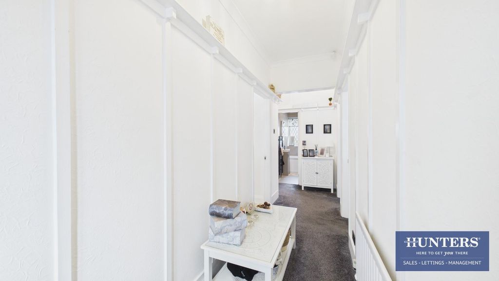 Property photo 2 of 20 Hallway