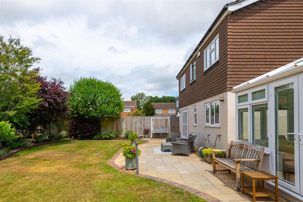 Property photo 3 of 23 13 Hutchings Externals-11.Jpg