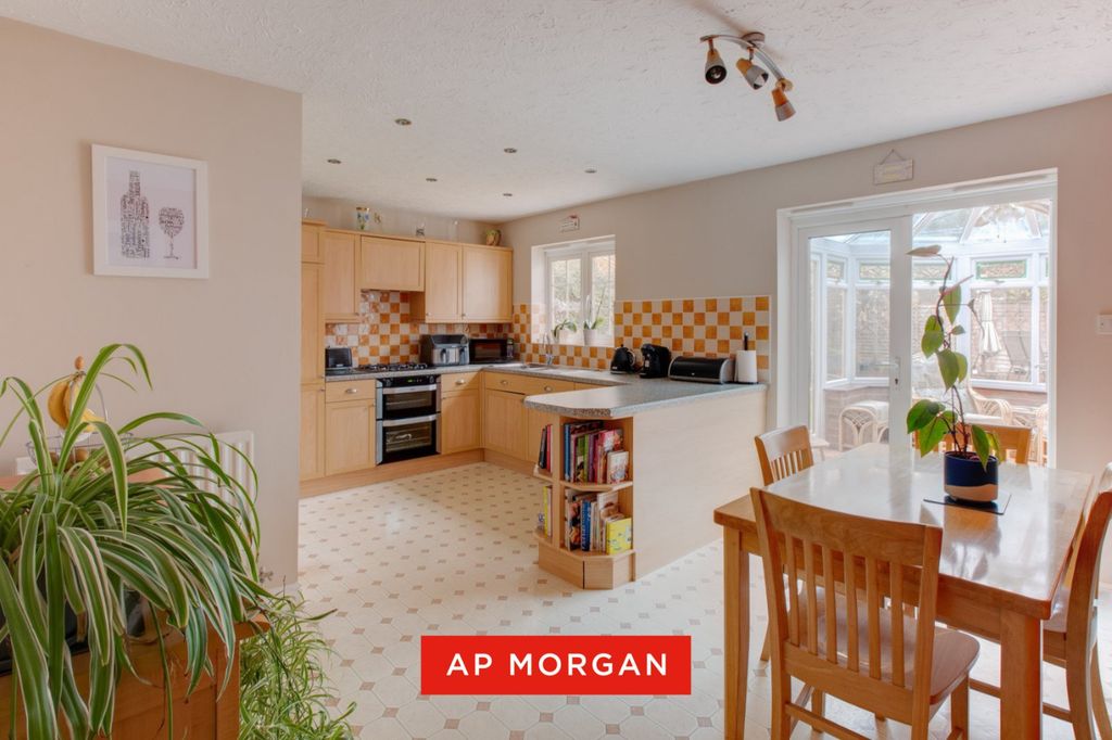 Property photo 2 of 22 Picture No. 47