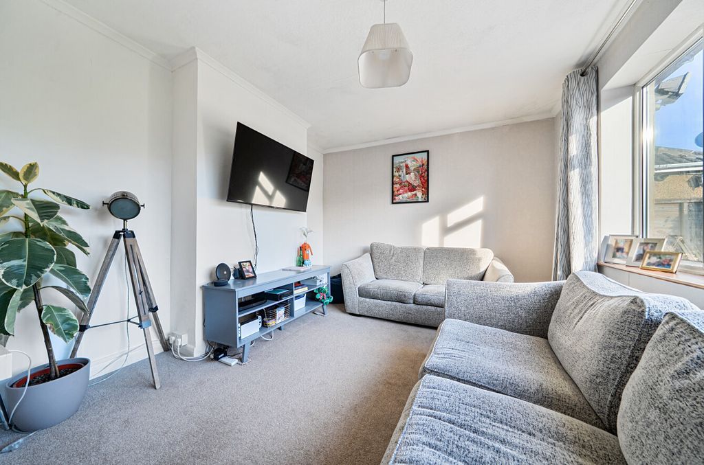 Property photo 2 of 16 Picture 2