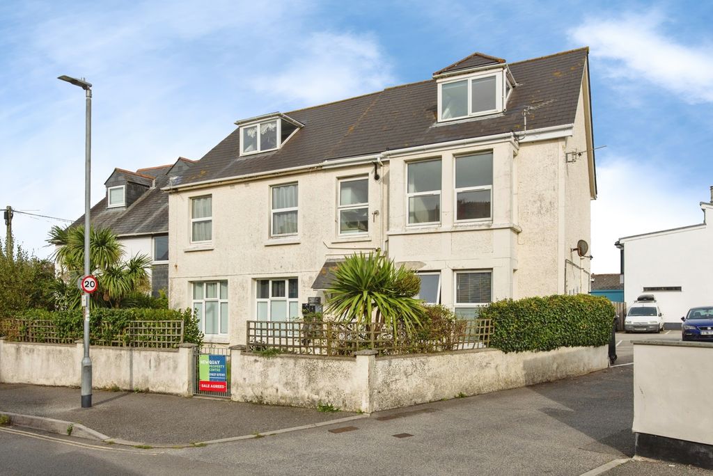 Property photo 1 of 12 Pbox-Img.Jpg